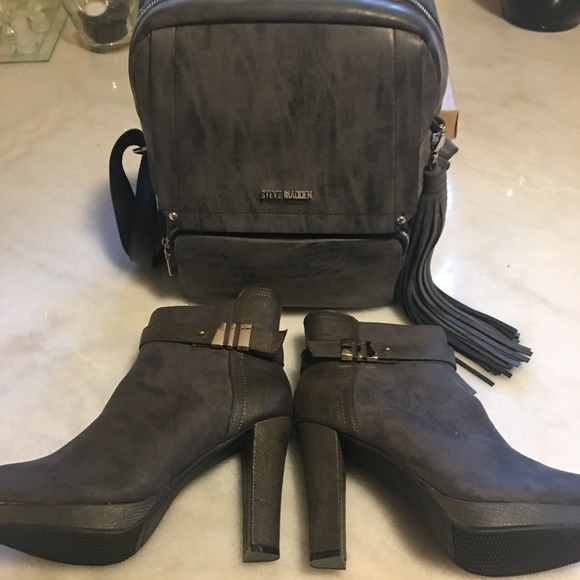 Boots & Back Pk - Picture 3 of 8